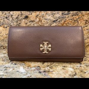 Pebbled Leather Brown Tory Burch Wallet